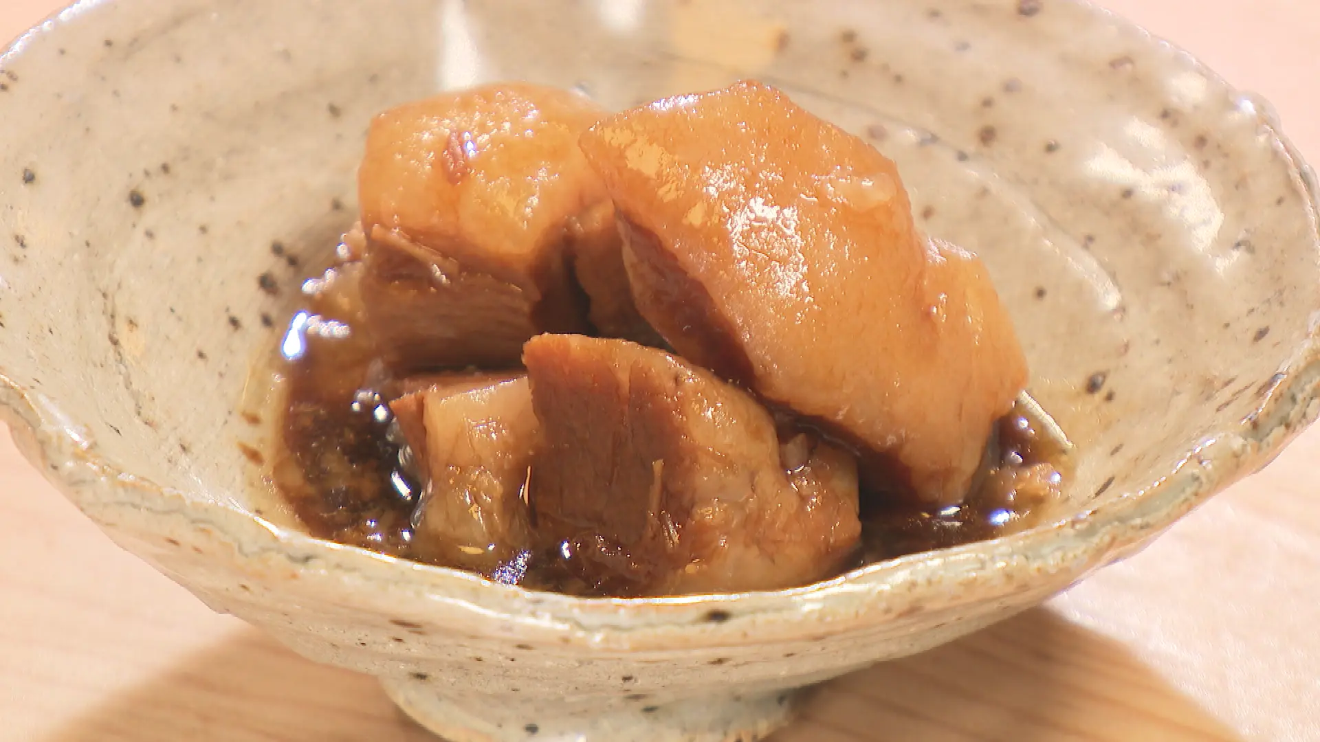 とんかつ新　豚トロ角煮皿