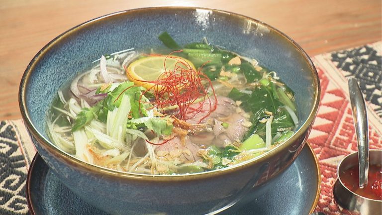 フォー屋れんげの「ローストビーフのフォー」