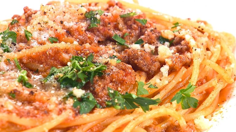 クリーム・クラヨシのスパゲッティボロネーゼソース