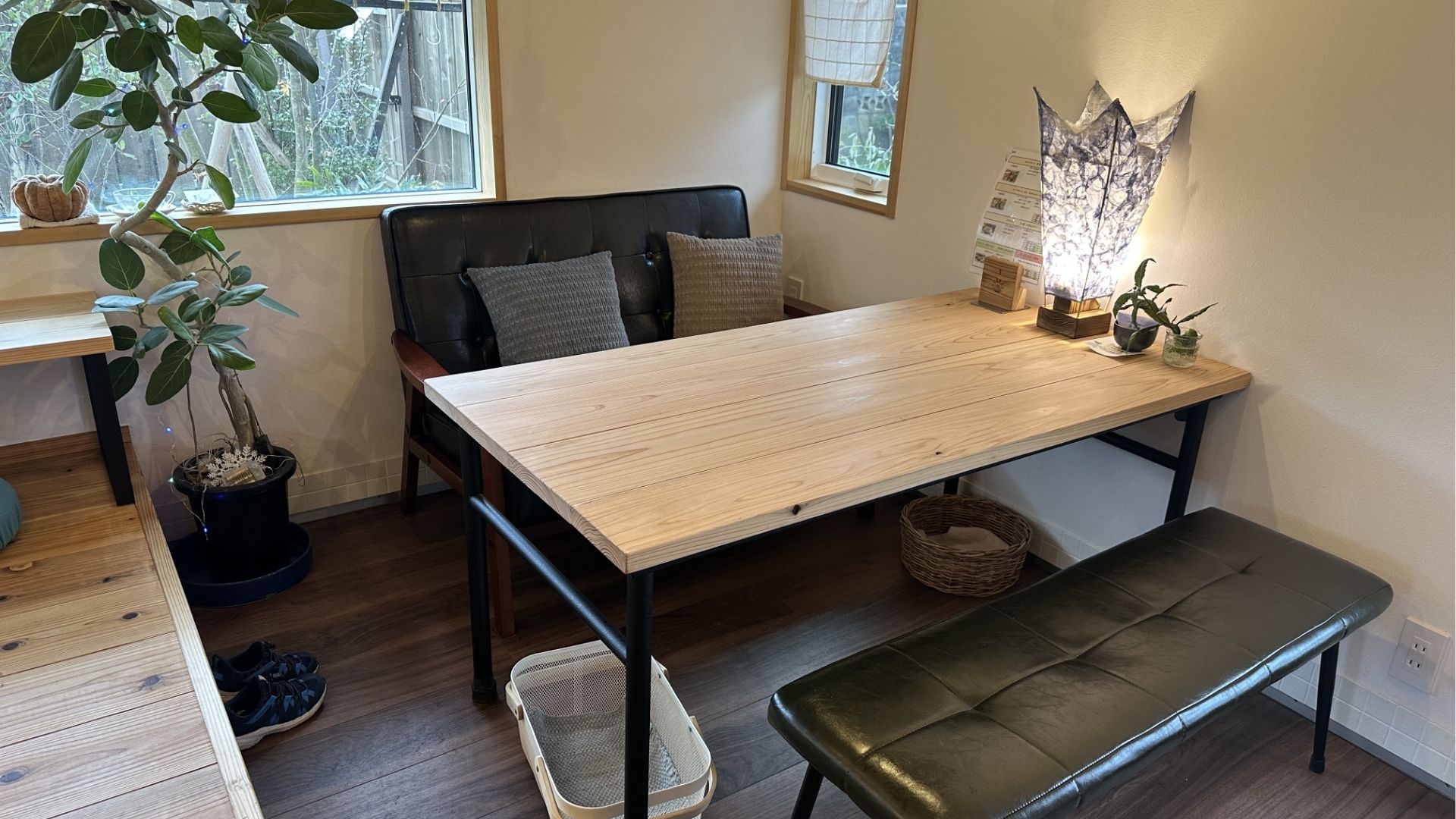 お庭カフェブリエのソファ席