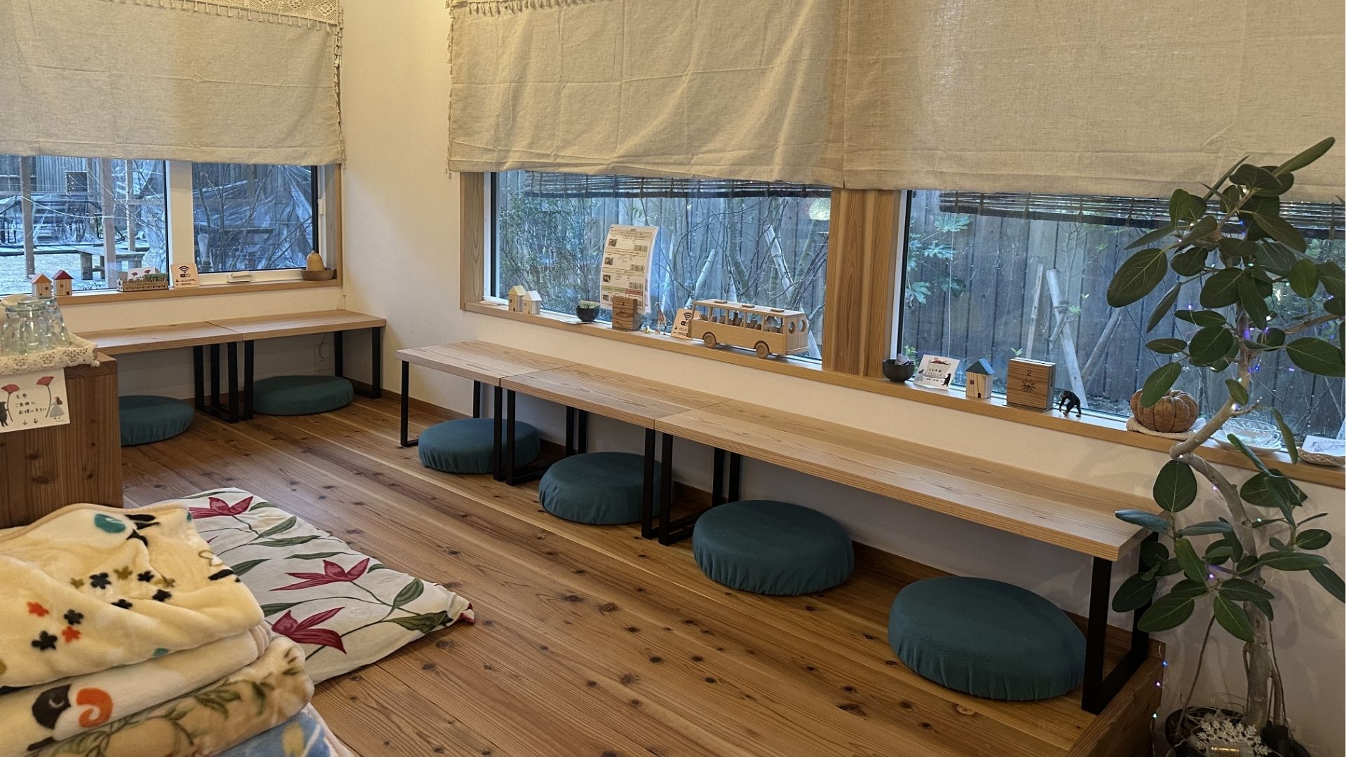 お庭カフェブリエの店内