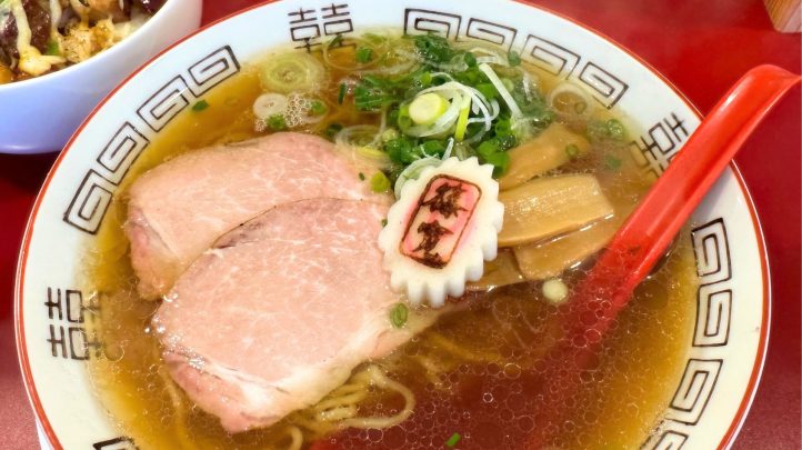 シノカンヌードルの中華そば