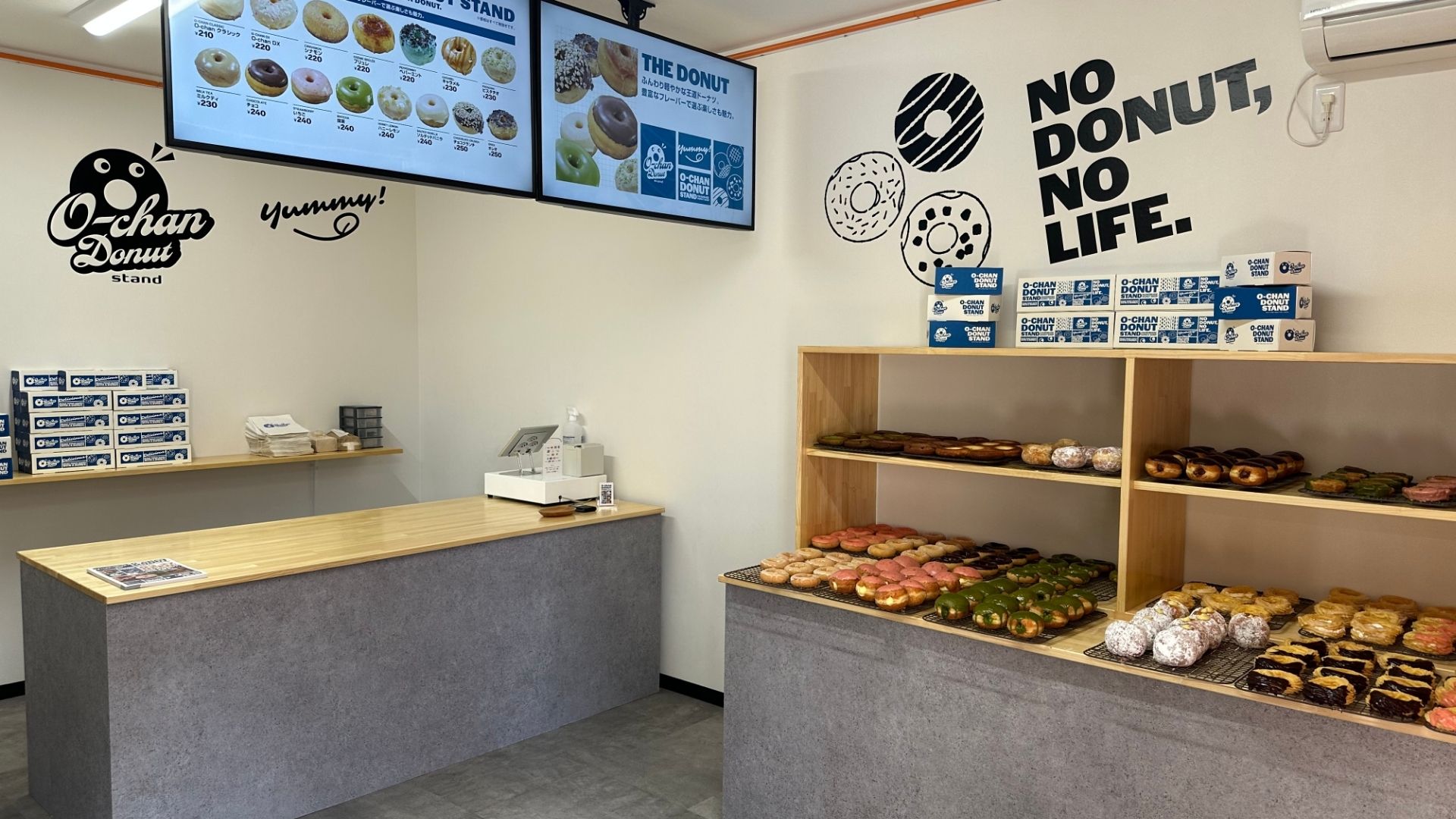 O-chan Donut Stand 店内