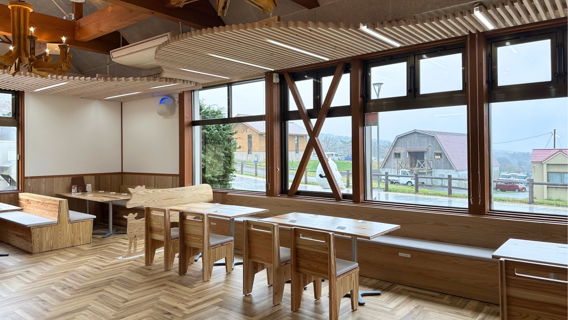 みるくの里のレストラン店内