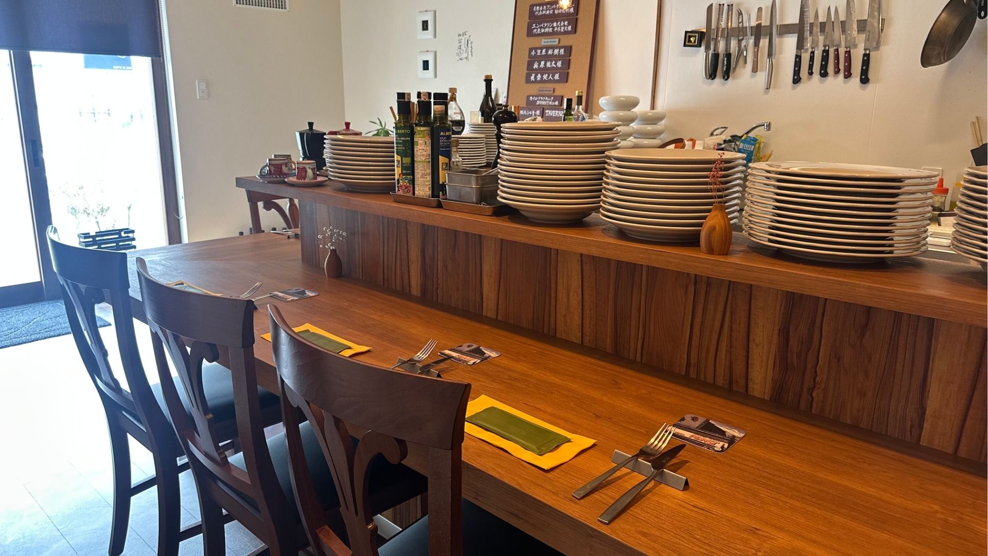 タベルナタキの店内