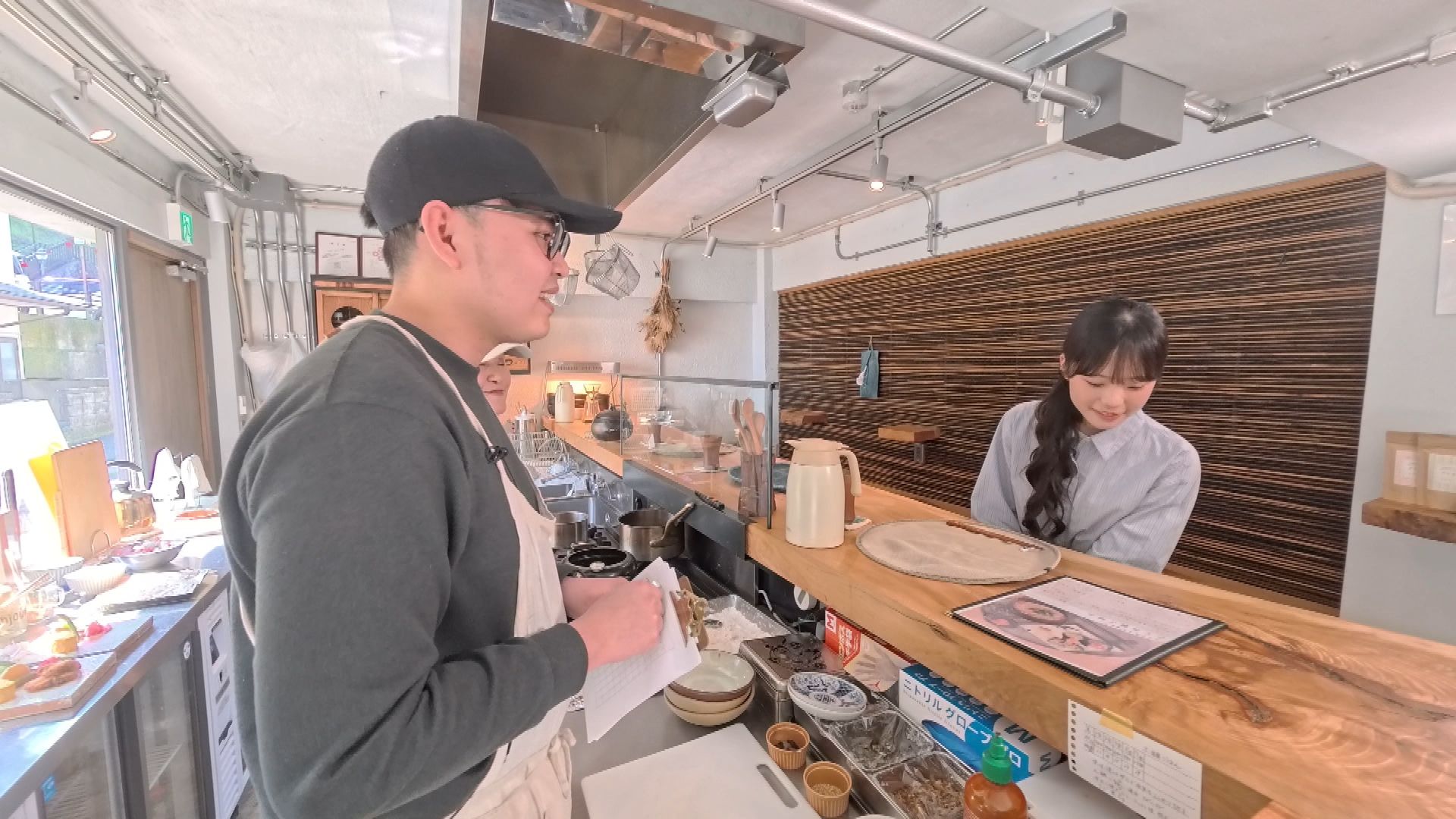 ロイのキッチンの店内