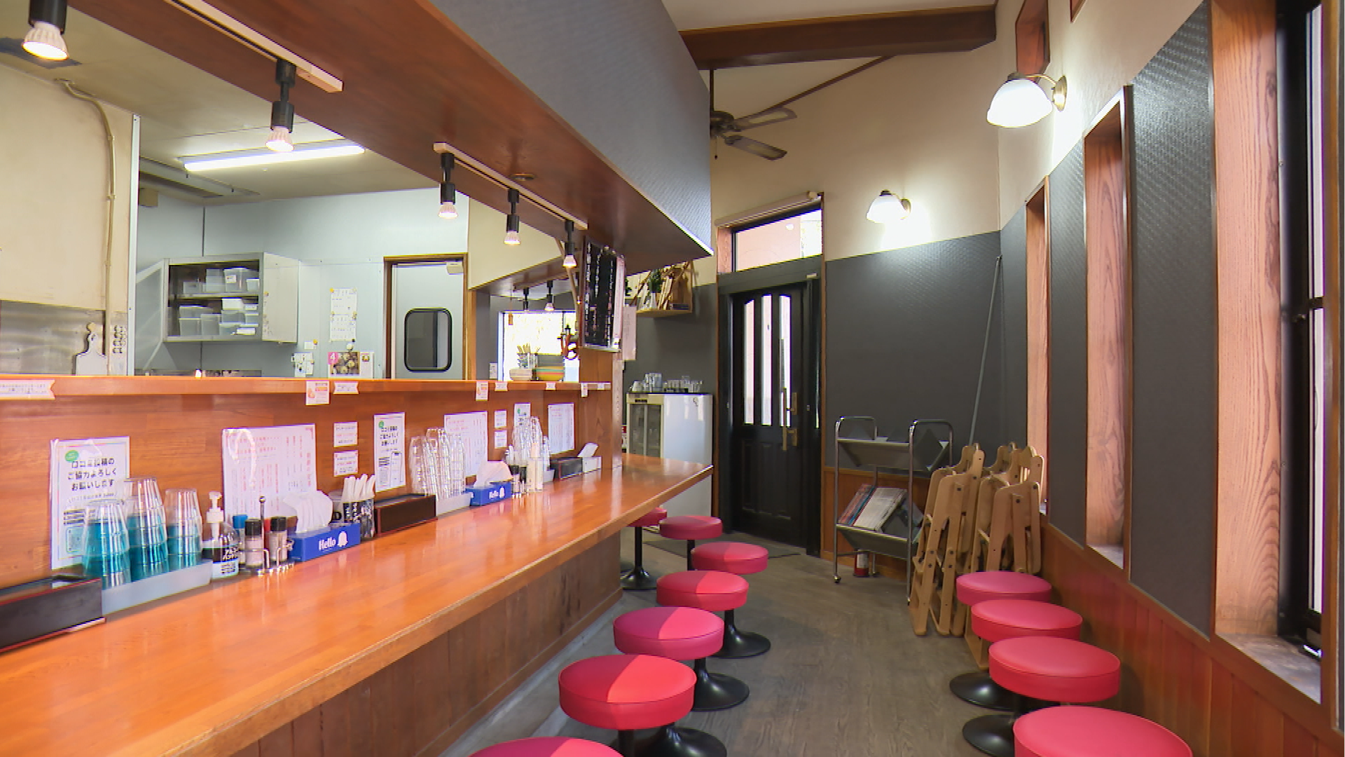 あさがおの内観カウンター席