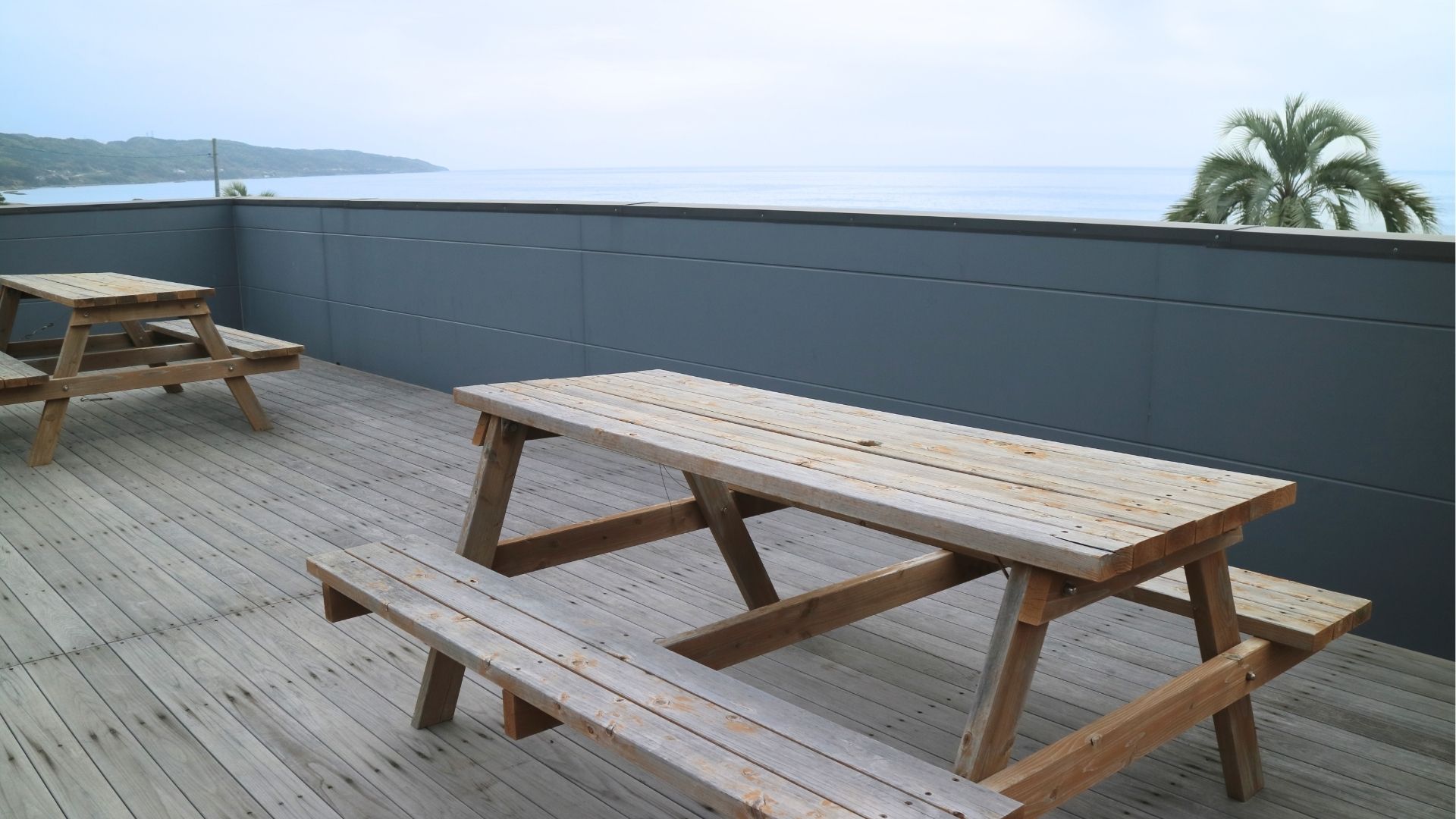 ロカーレの屋上テラス