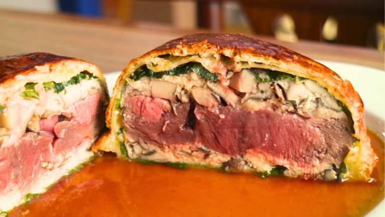 トロムペットの牛フィレ肉のパイ包み焼き