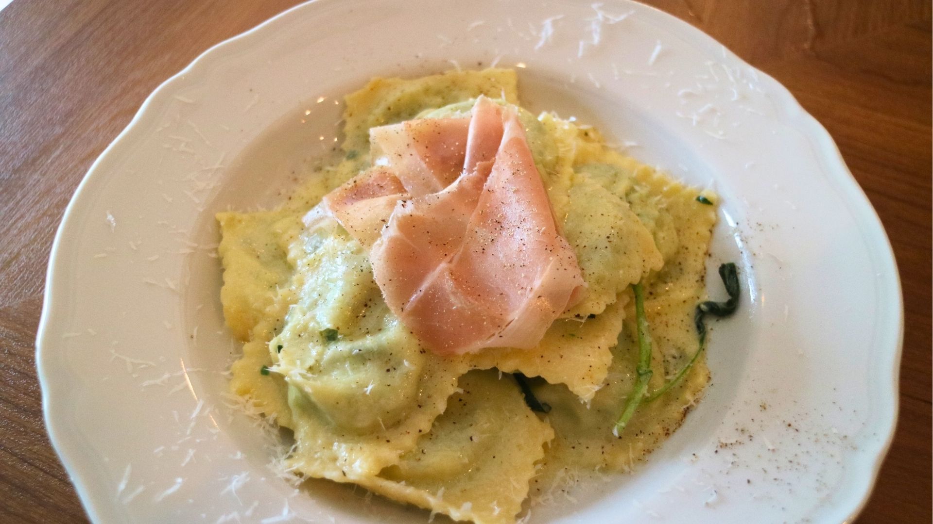 タベルナタキのラビオリ