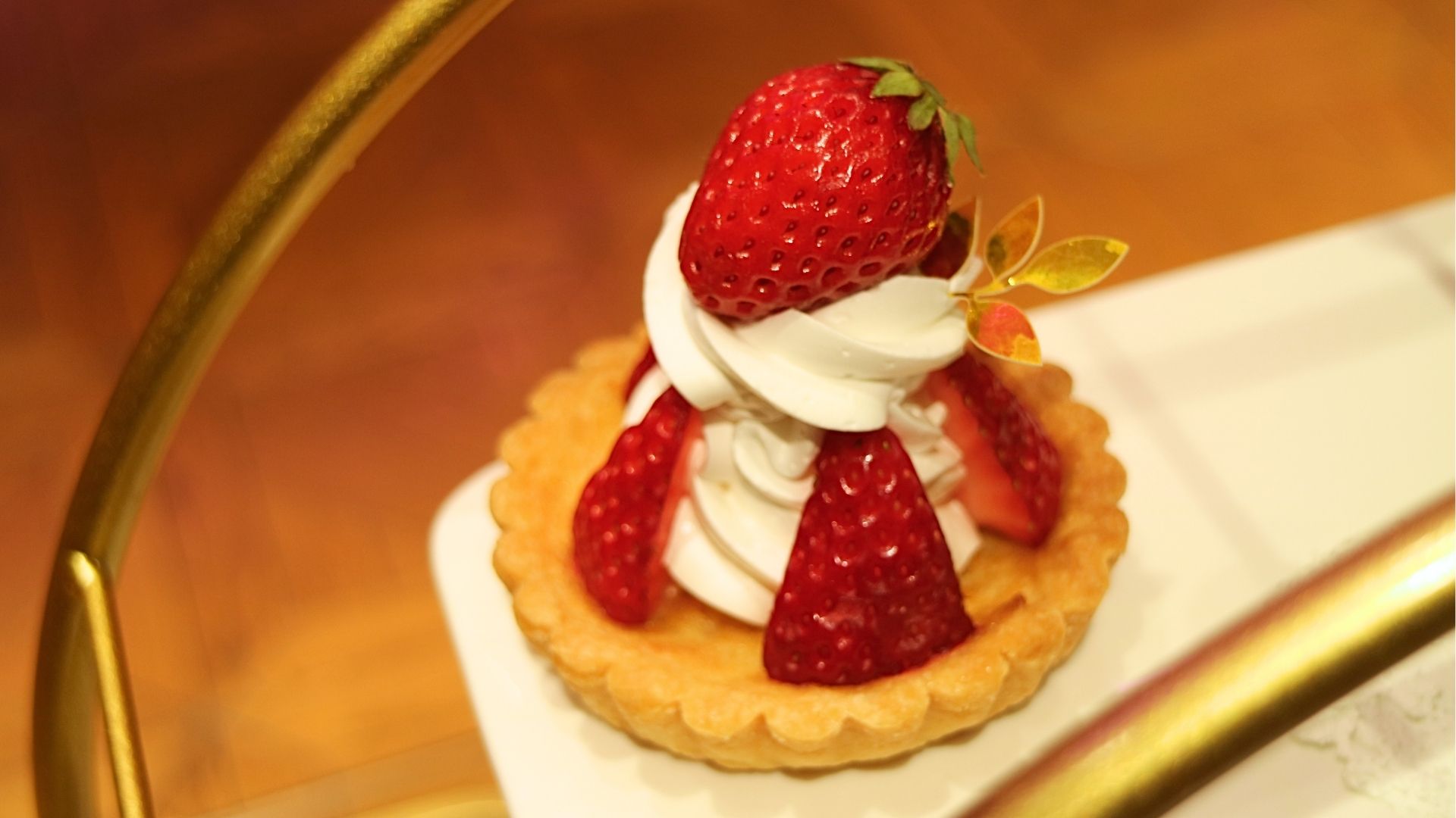 安来産いちごのタルト