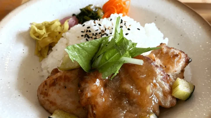 三大アレルゲン不使用のカフェ、おやつものがたりホッペのランチ
