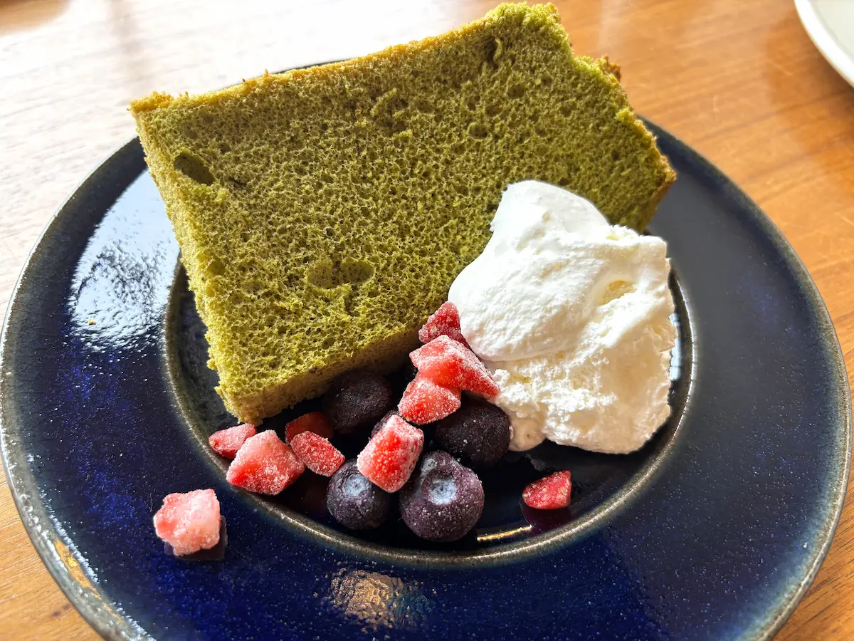 バターイエローカフェの抹茶シフォンケーキ