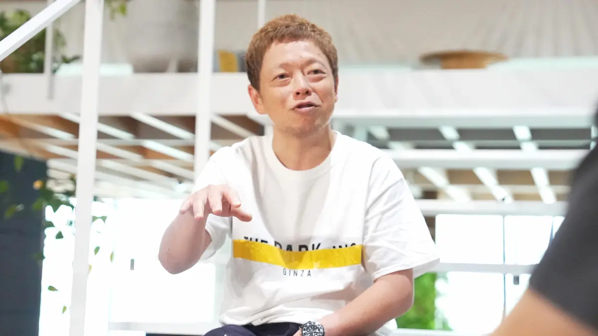 説明をするネゴシックスさん