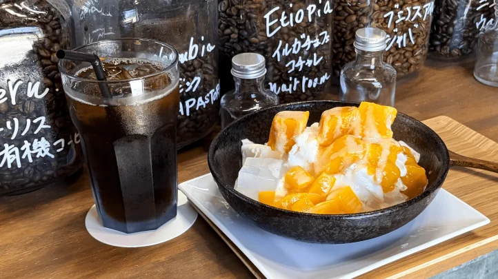 カフェレストのコーヒーとかき氷