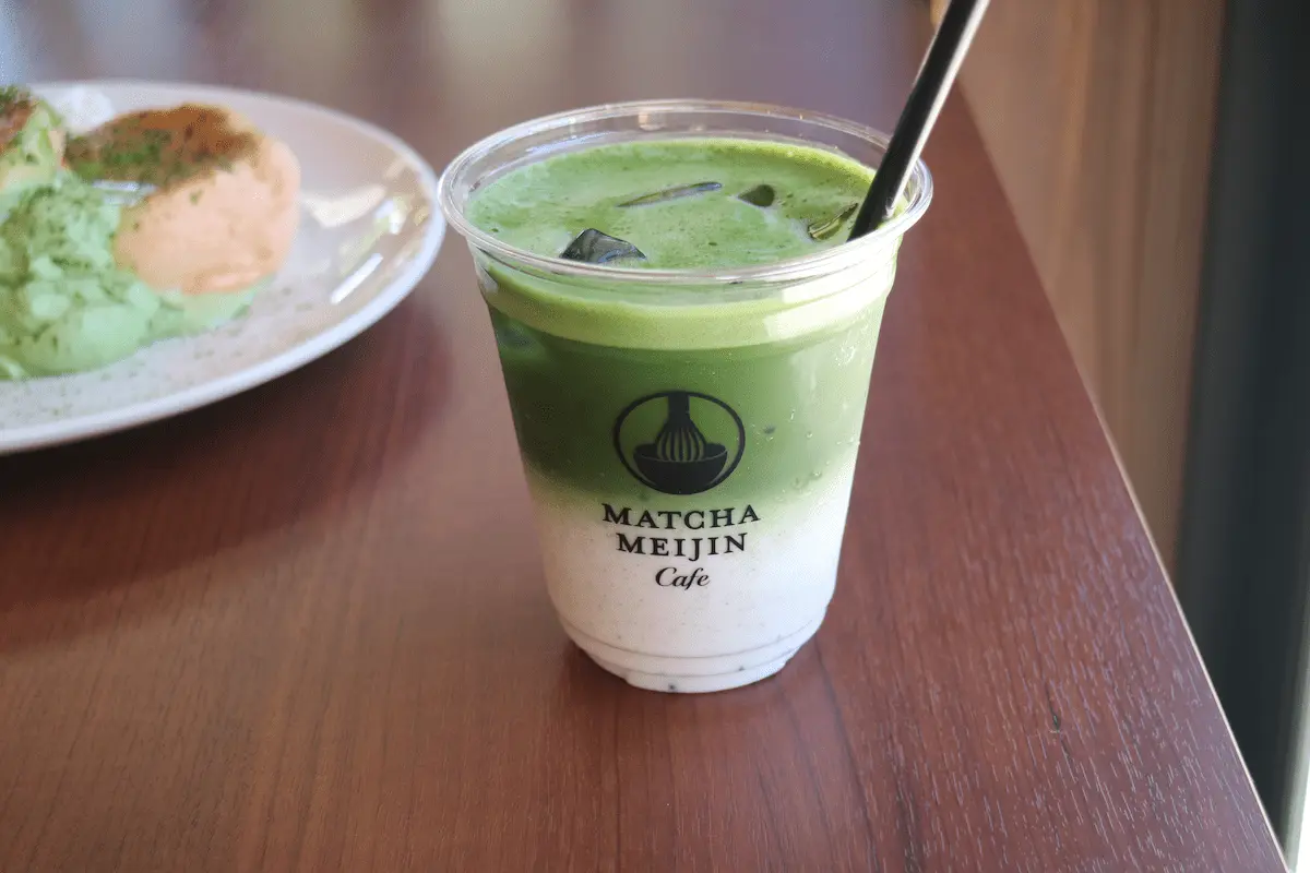 松江市の抹茶名人カフェの抹茶ラテ